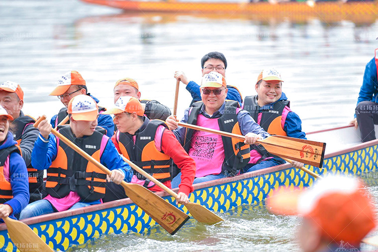 興橋高分子武漢東湖劃龍舟競賽活動